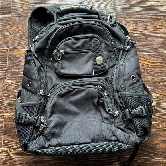 SwissGear Black Multi-Pocket Backpack - Picture 1 of 5